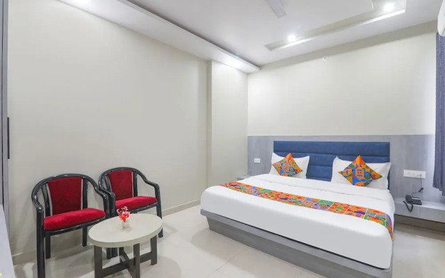 Fabexpress Grand Inn I