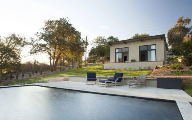 Sugarbird Manor at Protea Heights Farm