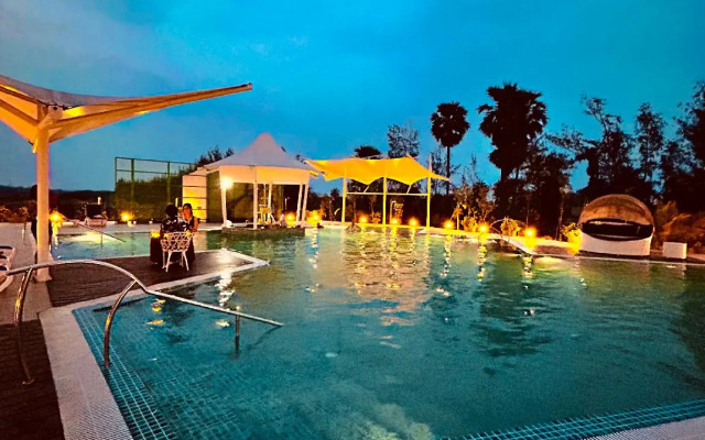 The Candlewood Park Beach Resort