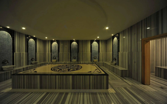 Lake & River Side Hotel & Spa