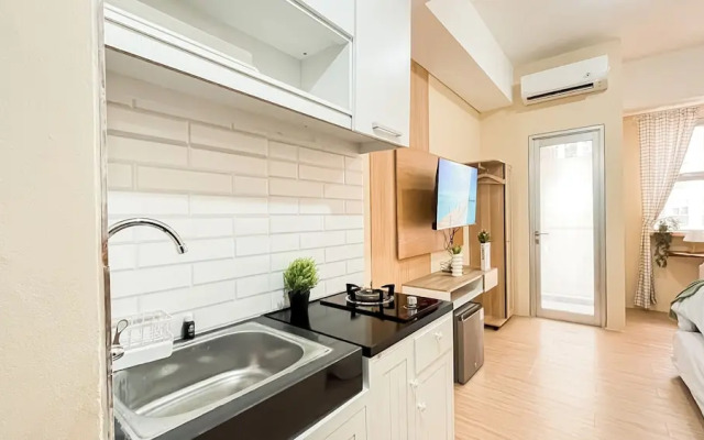 Best Studio At Apartment Transpark Juanda Bekasi Timur