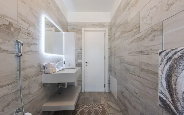 Urban Scene - Free Parking