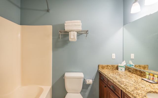 Pacific Reef Hotel & Light Show