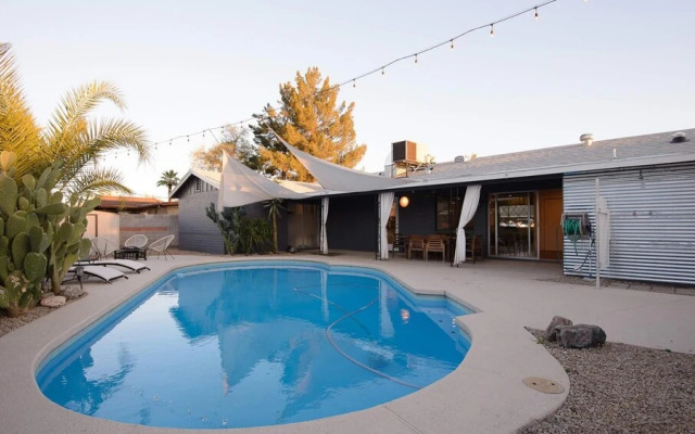 Old Town Scottsdale Spacious Pad With Pool