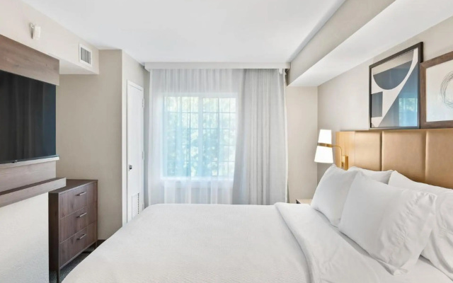 Staybridge Suites North Brunswick by IHG