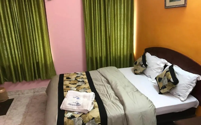 Indraprastham Houseboats