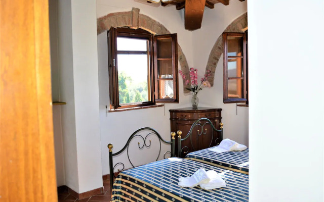 Apartment in Tuscany With Stunning Views