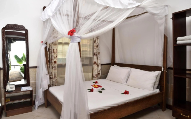 Mnarani Beach Cottages