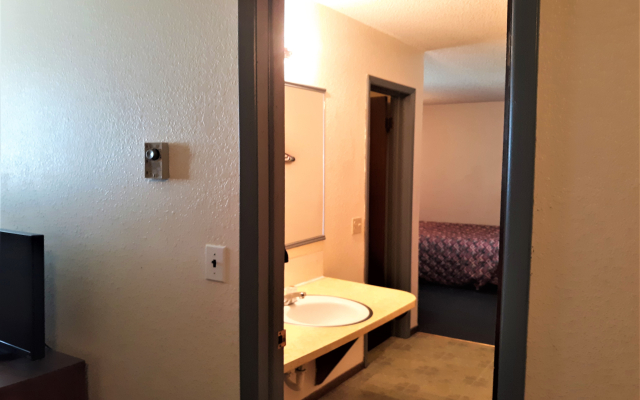 OYO Hotel Cheyenne Wells - US 40