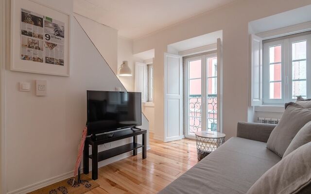 New Apt Historic Center Bairro Alto by LCH