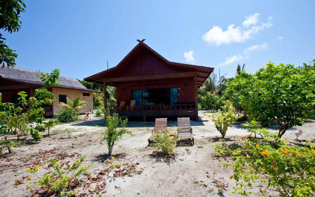 Pom Pom Island Resort