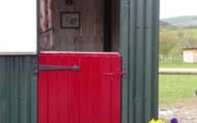 Ruby Shepherds hut Sleeps 4
