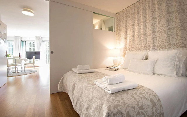 Betis Deluxe Riverside by Valcambre