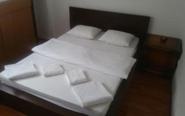 M&F Apartament Jepilor
