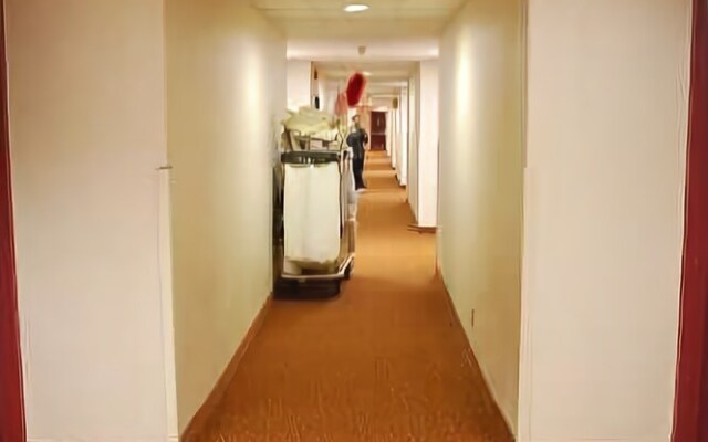 Toronto Plaza Hotel
