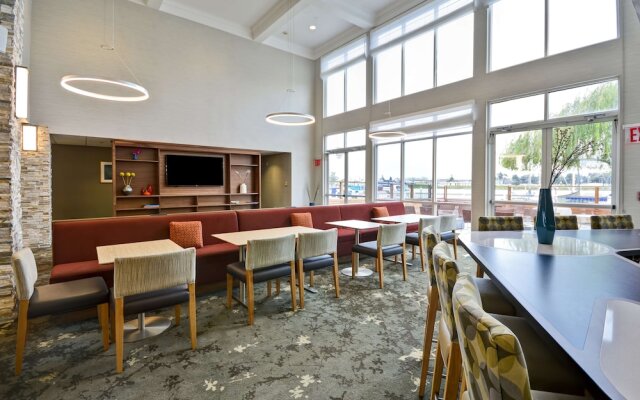Homewood Suites by Hilton Oakland-Waterfront
