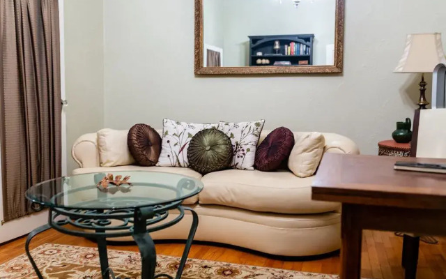 Courthouse Suites