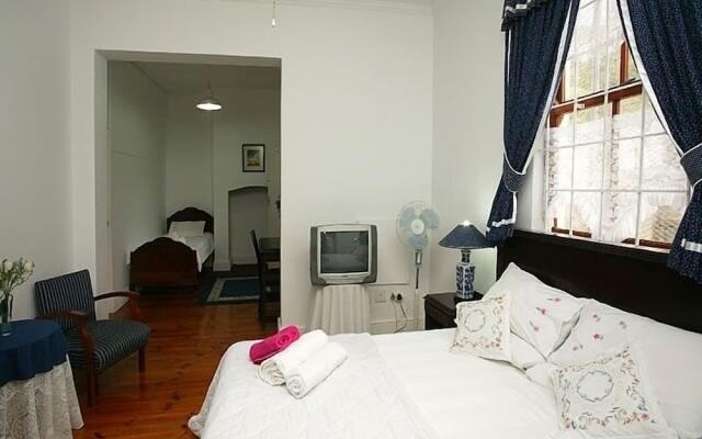 District Six Guesthouse