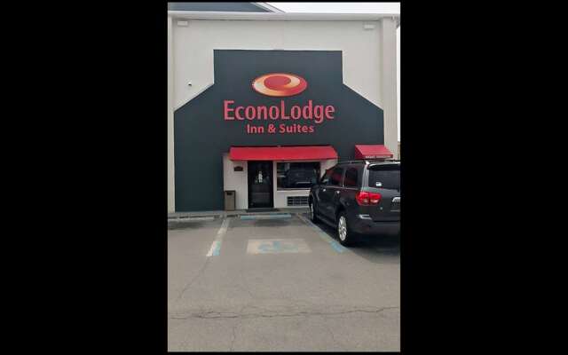 Econo Lodge Inn & Suites Virginia Beach - Norfolk