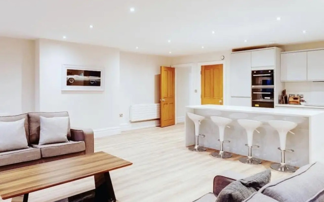 1 Water Street Hotel