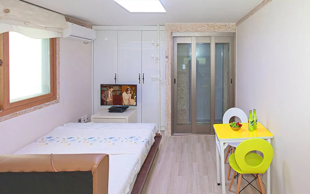 Geoje Willow Tree Pension