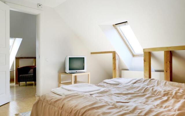 Guest House Karaimu 13