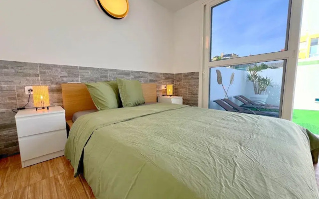 Sea View Bungalow with Communal Pool
