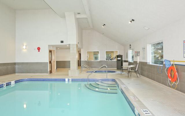 Holiday Inn Express And Suites - Vernon by IHG