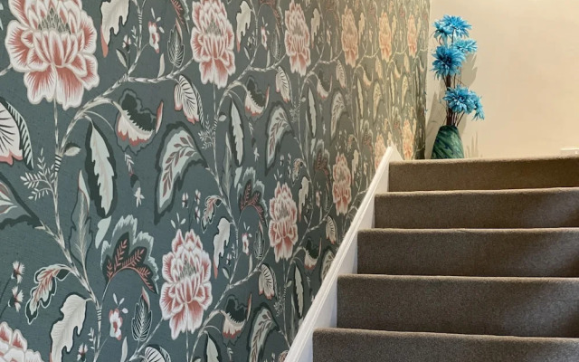 Beautiful 3-bed House in Bedford