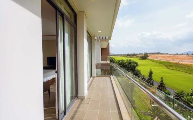 The Palm Nest Cam Ranh Pool Villa