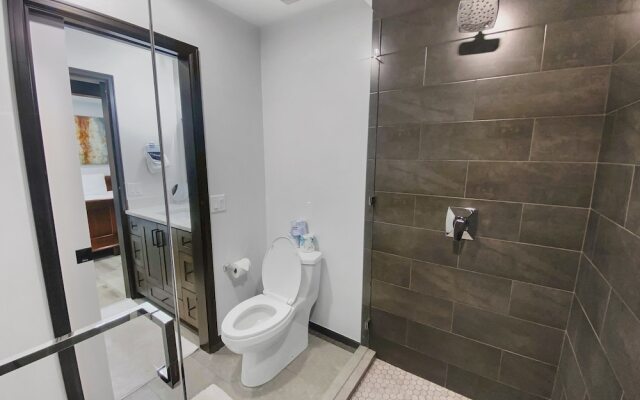 Woodside 207 4 Bedroom Home by RedAwning