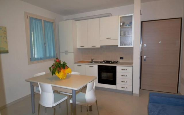 Bright Apartment Surrounded by Greenery - Beahost