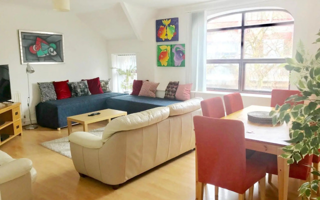 1 Fitzhamon Embankment Apartments Opposite Principality Stadium - Long Stay Offer