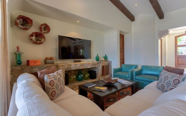 Casa Maravillas: 4 Bdrm Colonial Inspired Design Villa in Punta Ballena at a Discounted Rate!