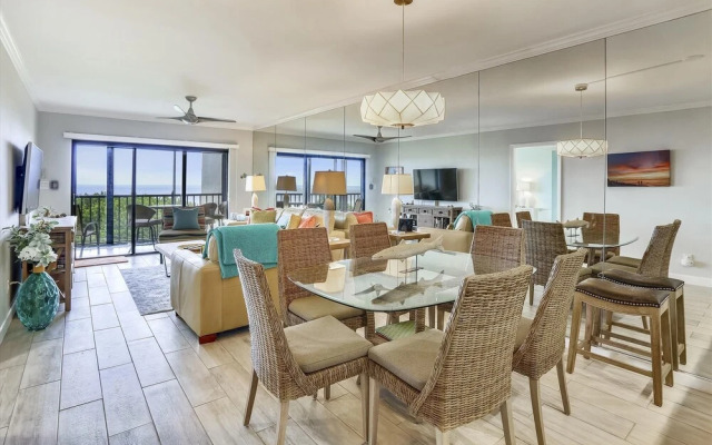 Land's End 303 building 10 All new Fully Updated Bright Granite