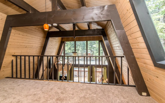 Spacious Wooded Tahoe Cabin by RedAwning