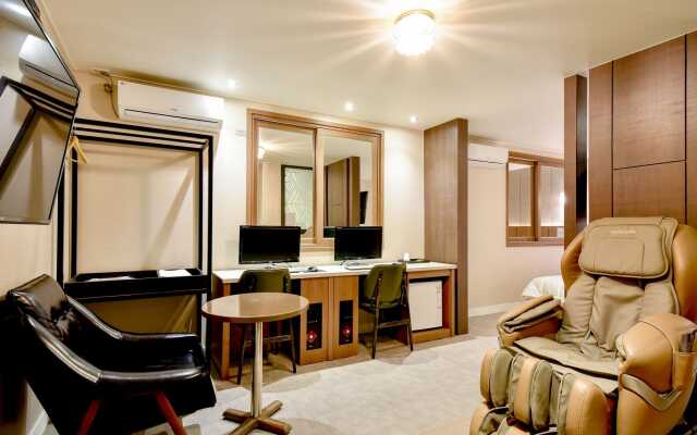 Two Heart Hotel Gimhae Waterpark