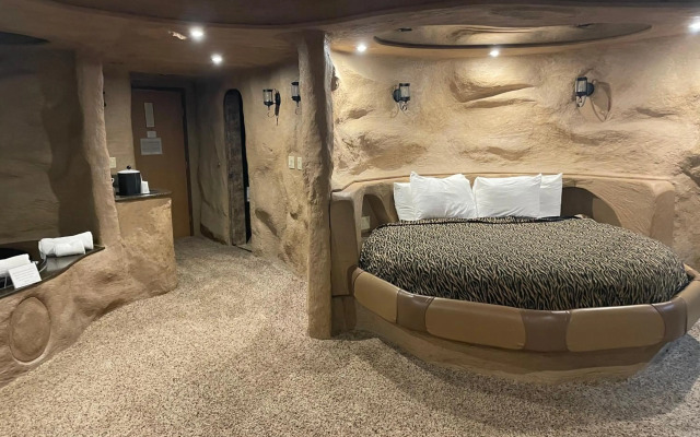 Designer Inn & Suites