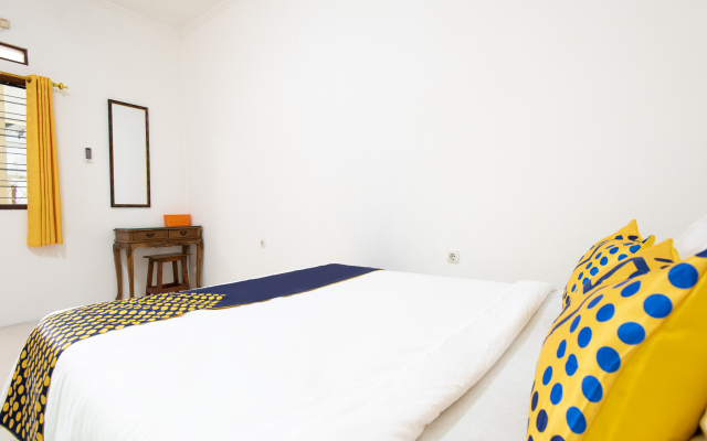 SPOT ON 3961 Fico's Residence Syariah