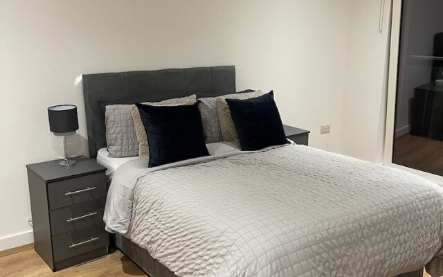 Spacious 2-bed Apartment in Whyteleafe