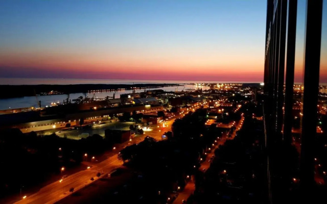 25-Th Floor Sea View Apartment