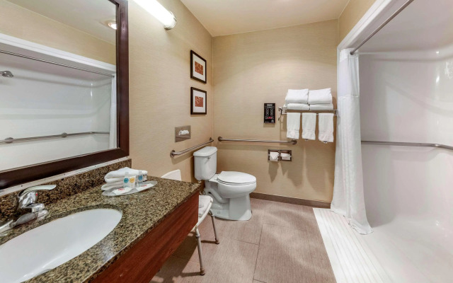 Comfort Suites Near Six Flags Magic Mountain