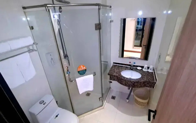 GreenTree Inn (Beijing Liangxiang Suzhuang Metro Station)