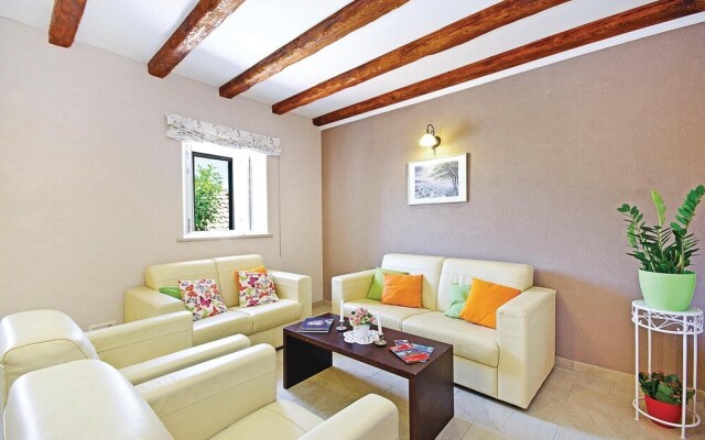 Amazing Home in Trsteno With Sauna, Wifi and 6 Bedrooms