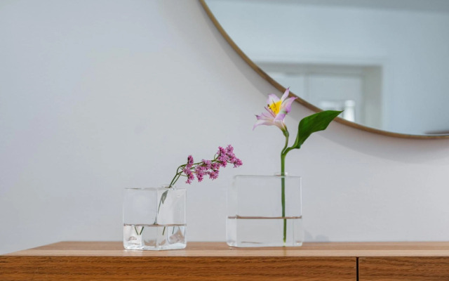 Sophisticated Apartment in Vinohrady by Prague Days