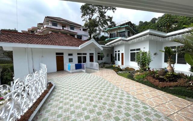 OYO LIFE 92844 Penginapan Cibodas