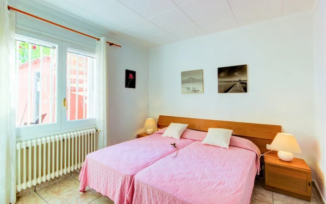 House in Empuriabrava With Private Pool