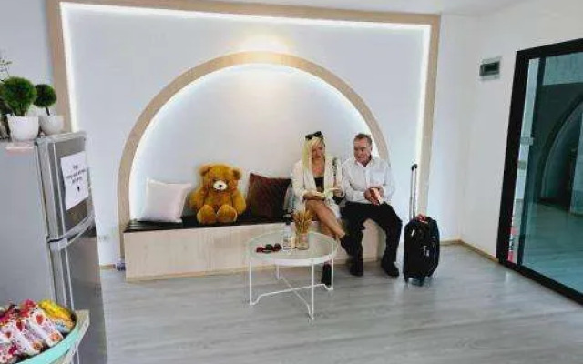 Stayhere@Airport Service Apartment