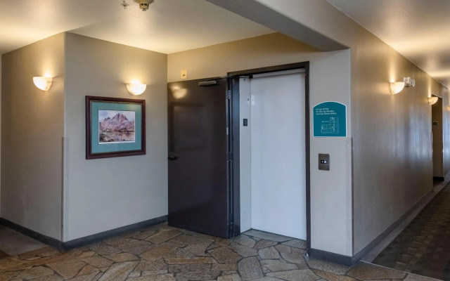 Truckee Donner Lodge