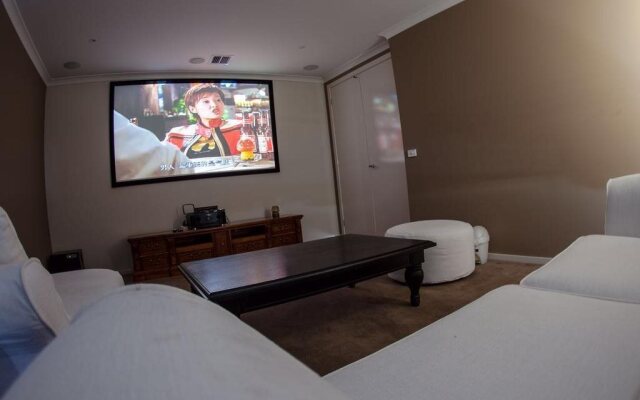 Melbourne Waterfront Resort